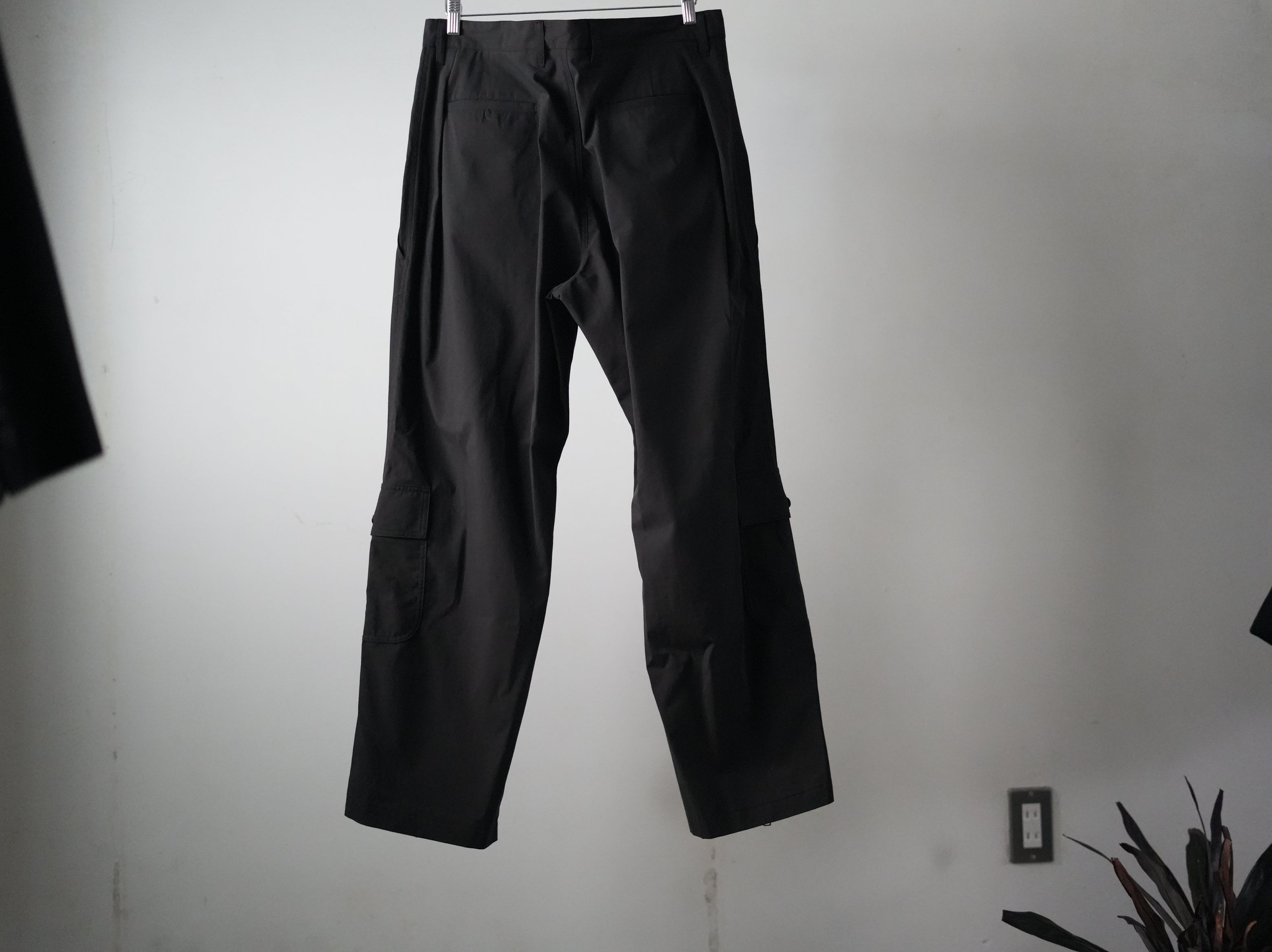 ensou.（エンソウ）Parachute Pants Black Stripe｜強撚コットンピン