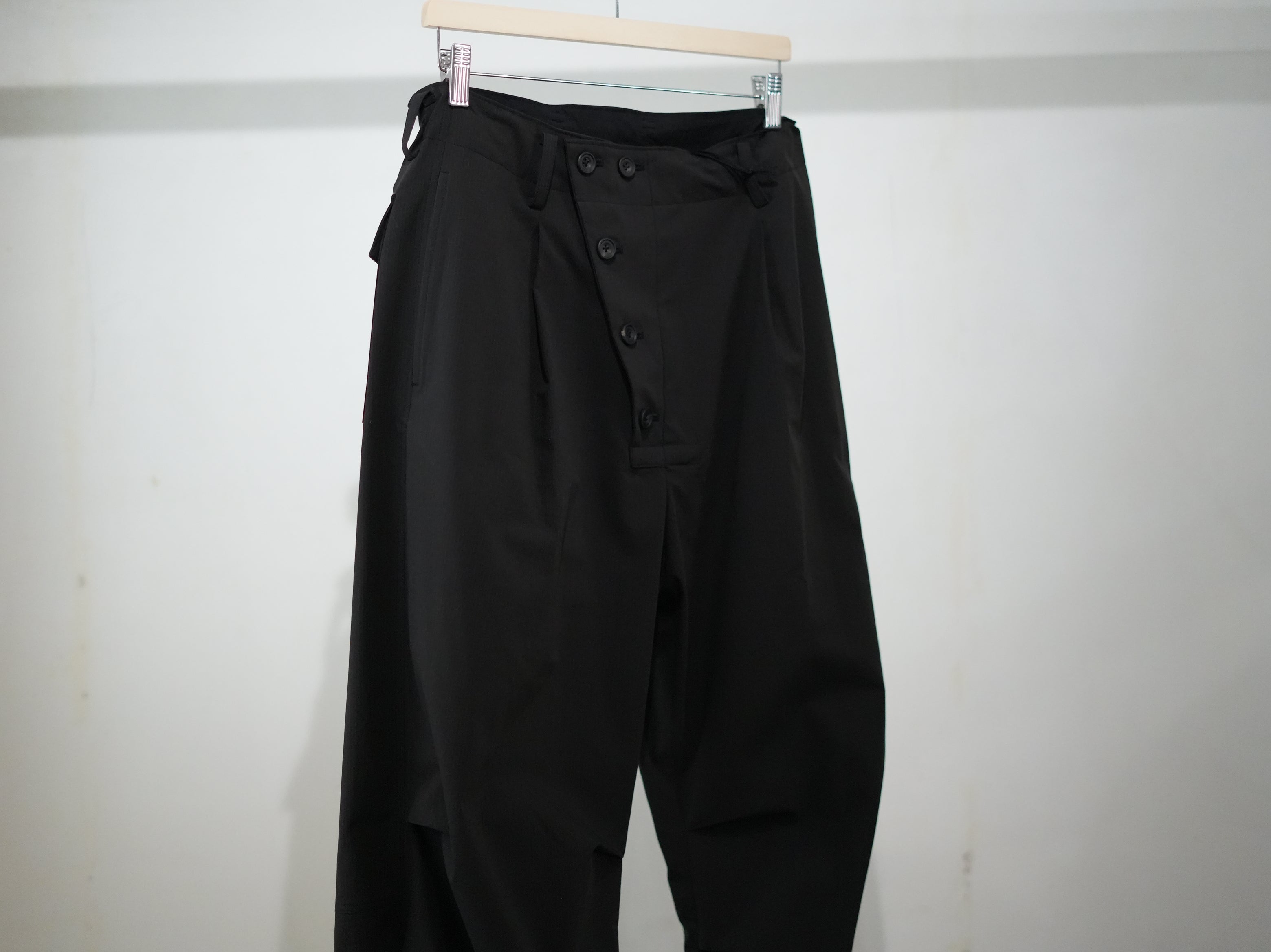 ensou. (エンソウ) / Double Front Derby Pants a. Black