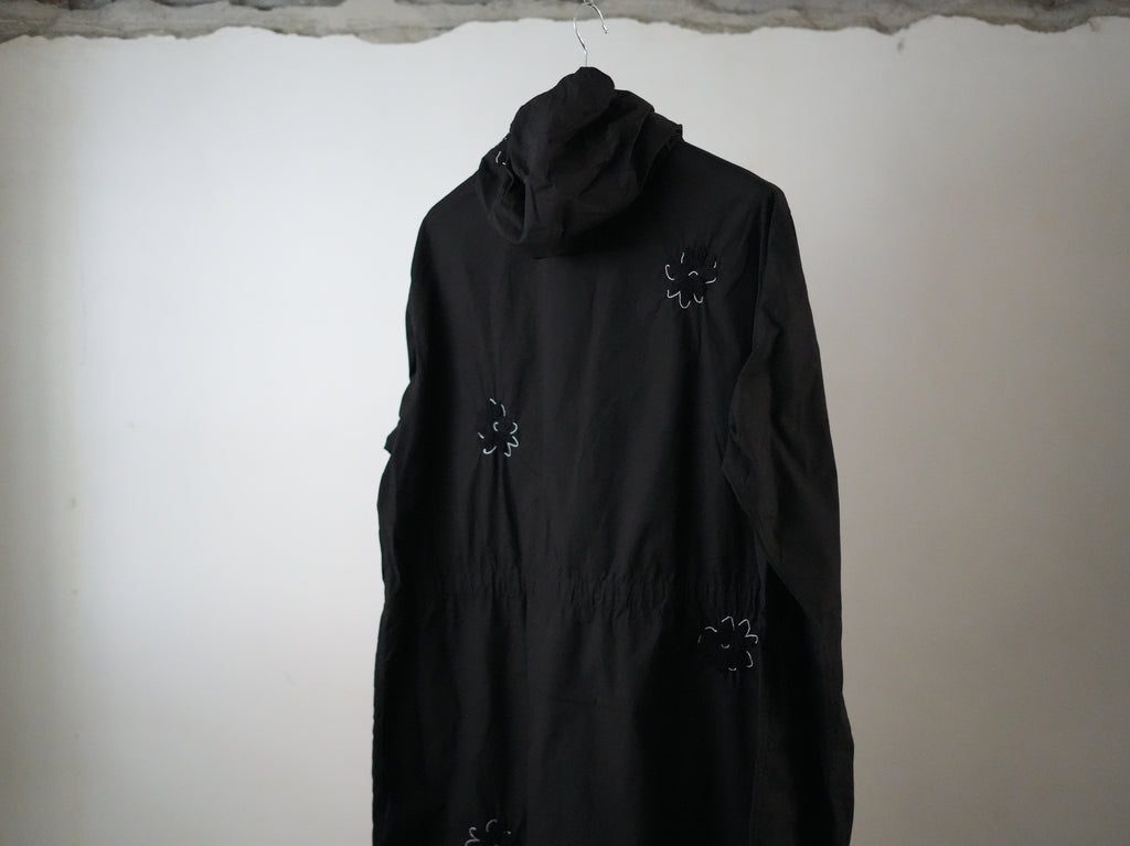 NOMA RHYTHM TEXTILE (ノーマ) / FLOWER EMBROIDERY HOODED COAT black