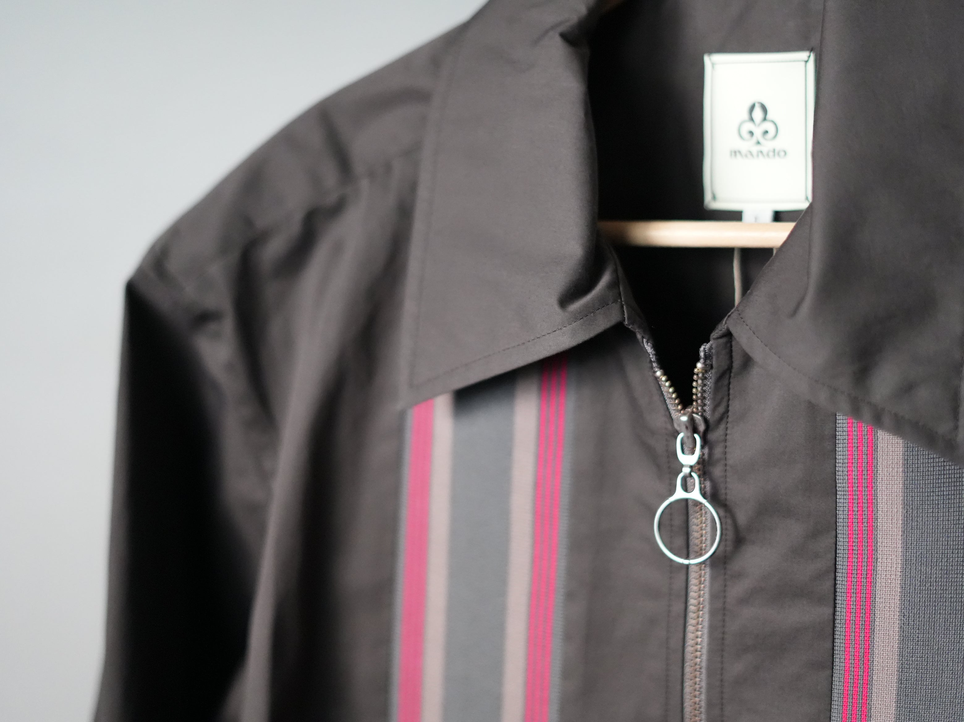mando (マンド) / Front Zip Rib Panel Shirt