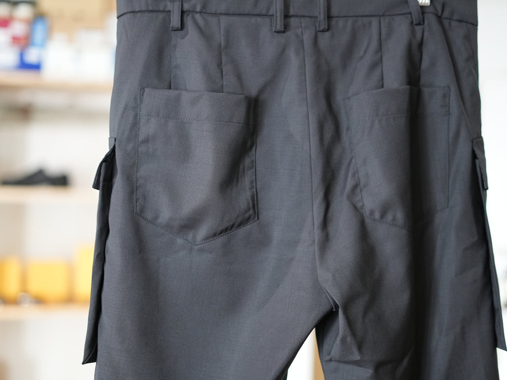 seishin / Big pocket cropped pants wool