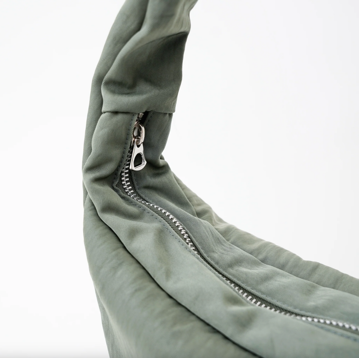 ITTI ( イッチ ) / ANNIE PUFFER TOWN MOON BAG / ACRYLIC CERATO BRIGHT