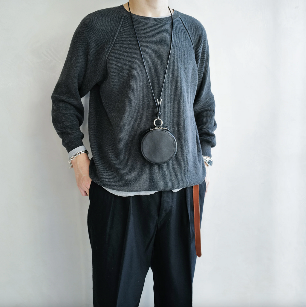 ITTI (イッチ) / CIRCLE MINI BAG – RAPTO FLEX Black レザーミニバッグ