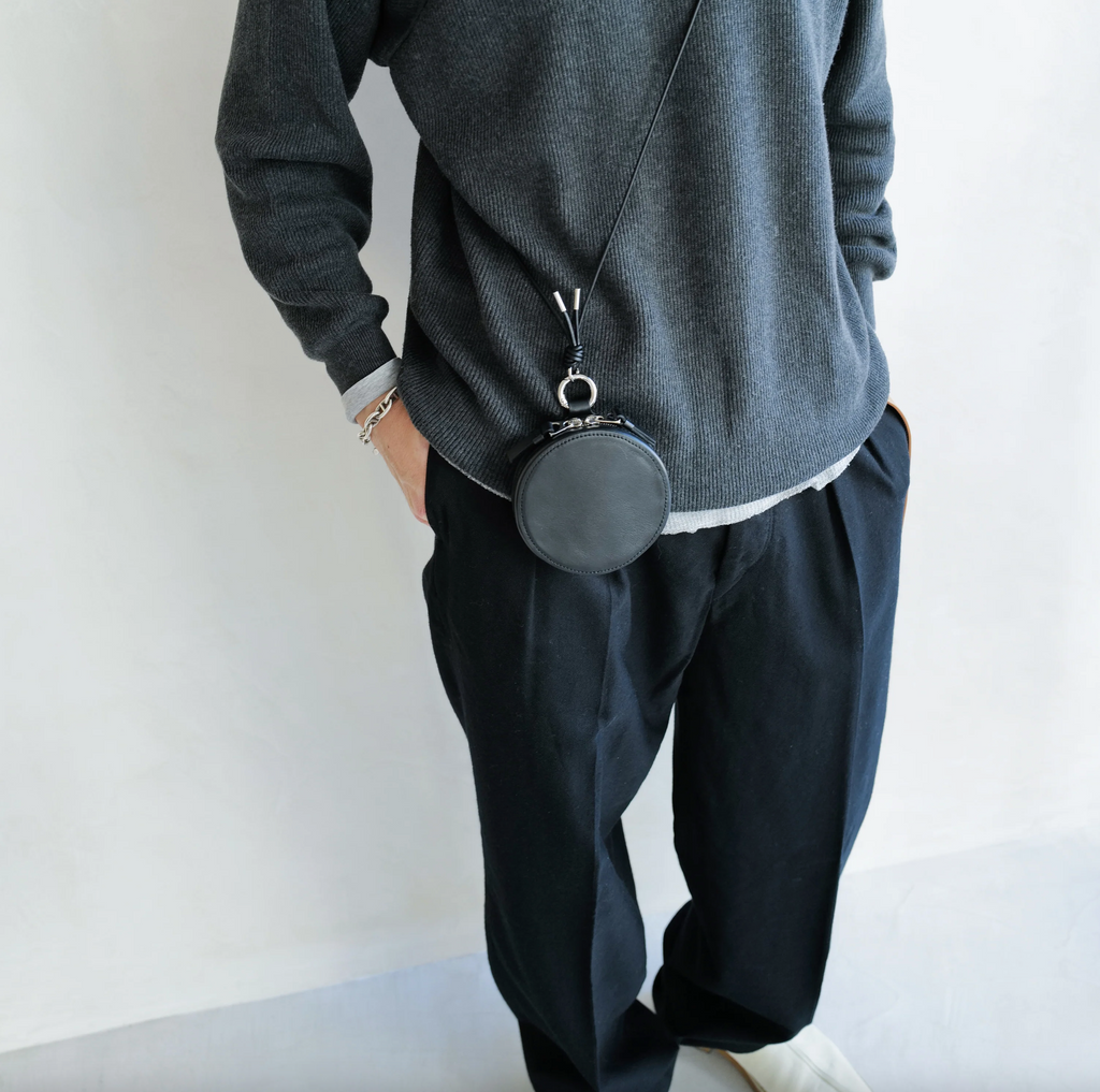 ITTI (イッチ) / CIRCLE MINI BAG – RAPTO FLEX Black レザーミニバッグ