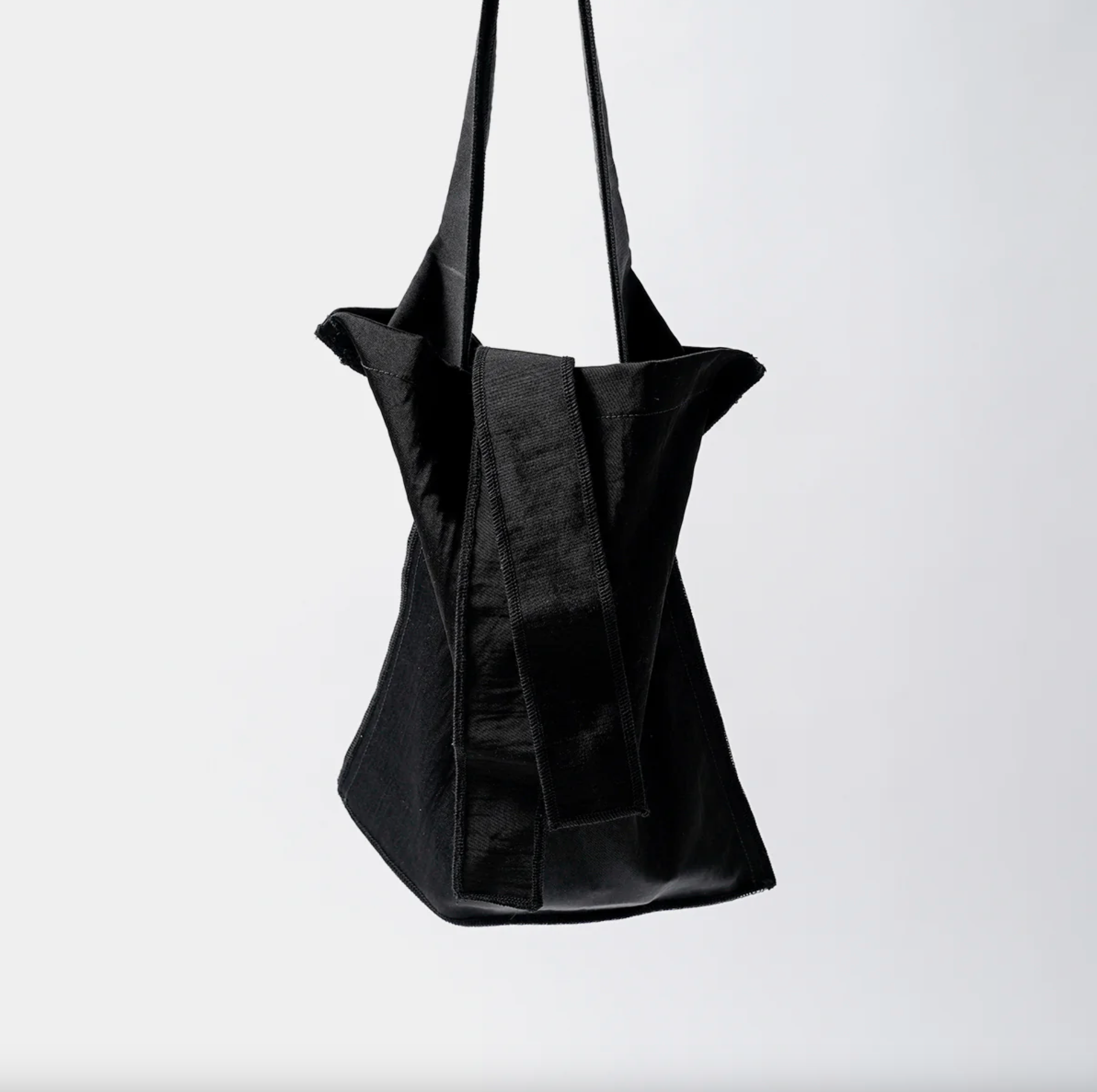 ITTI (イッチ) / MARY INSIDE OUT TOTE - M Black  CERATO BRIGHT