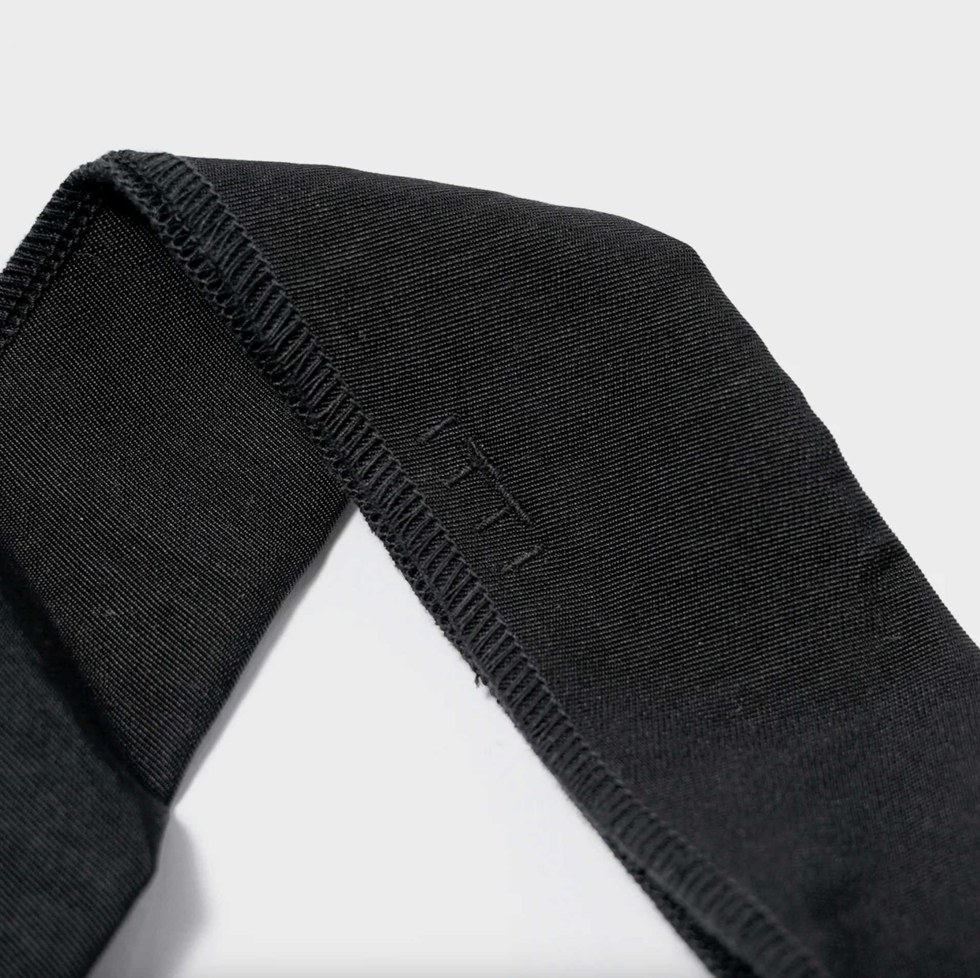 ITTI (イッチ) / MARY INSIDE OUT TOTE - M Black  CERATO BRIGHT