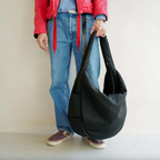 ITTI (イッチ) / ANNIE PUFFER BIG MOON SHOULDER BAG CERATO BRIGHT BLACK