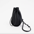 ITTI (イッチ) / HERRIE KINCHAKU POUCH - GPM / DIPLO SKY - BLK