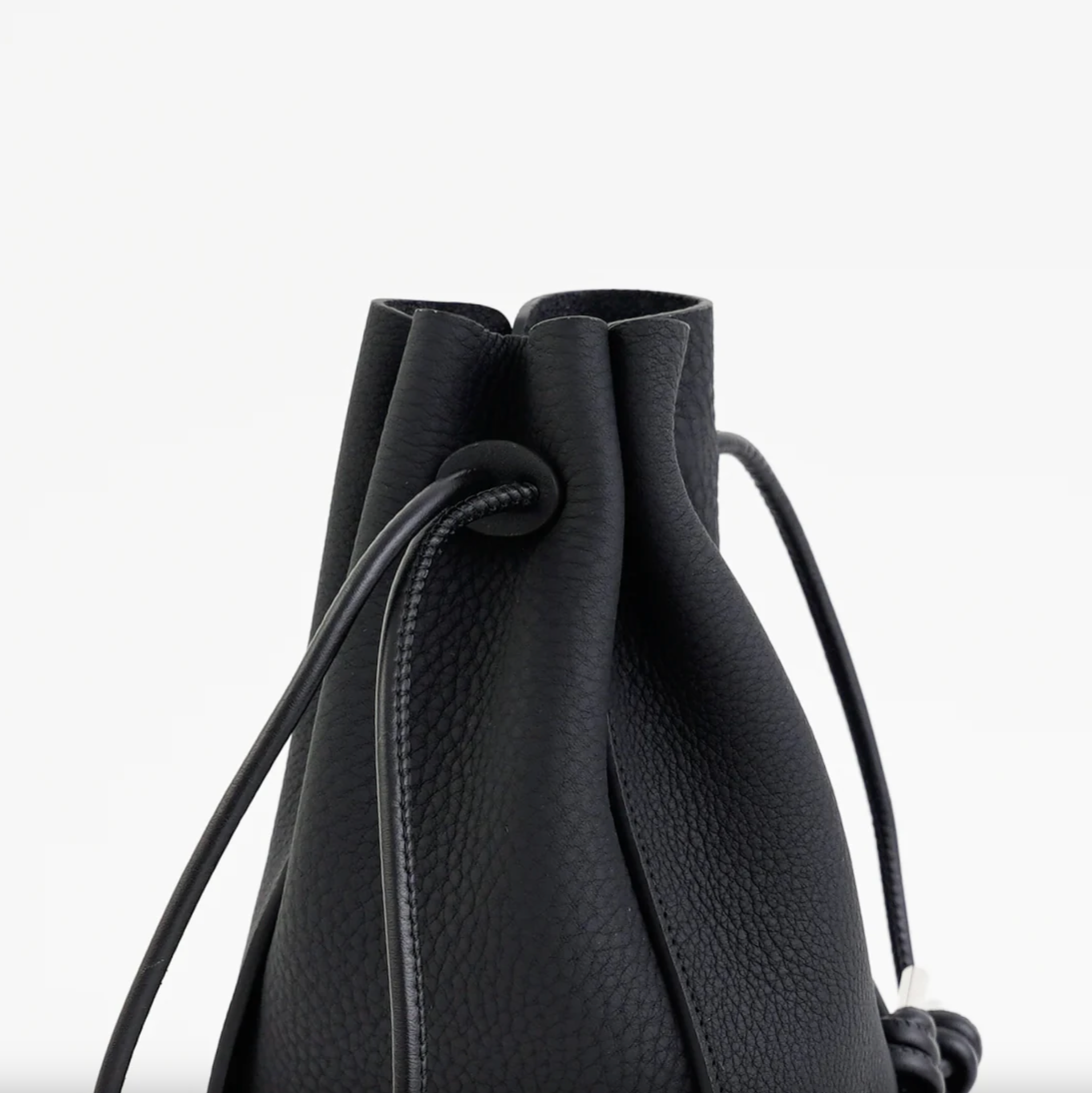 ITTI (イッチ) / HERRIE KINCHAKU POUCH - GPM / DIPLO SKY - BLK