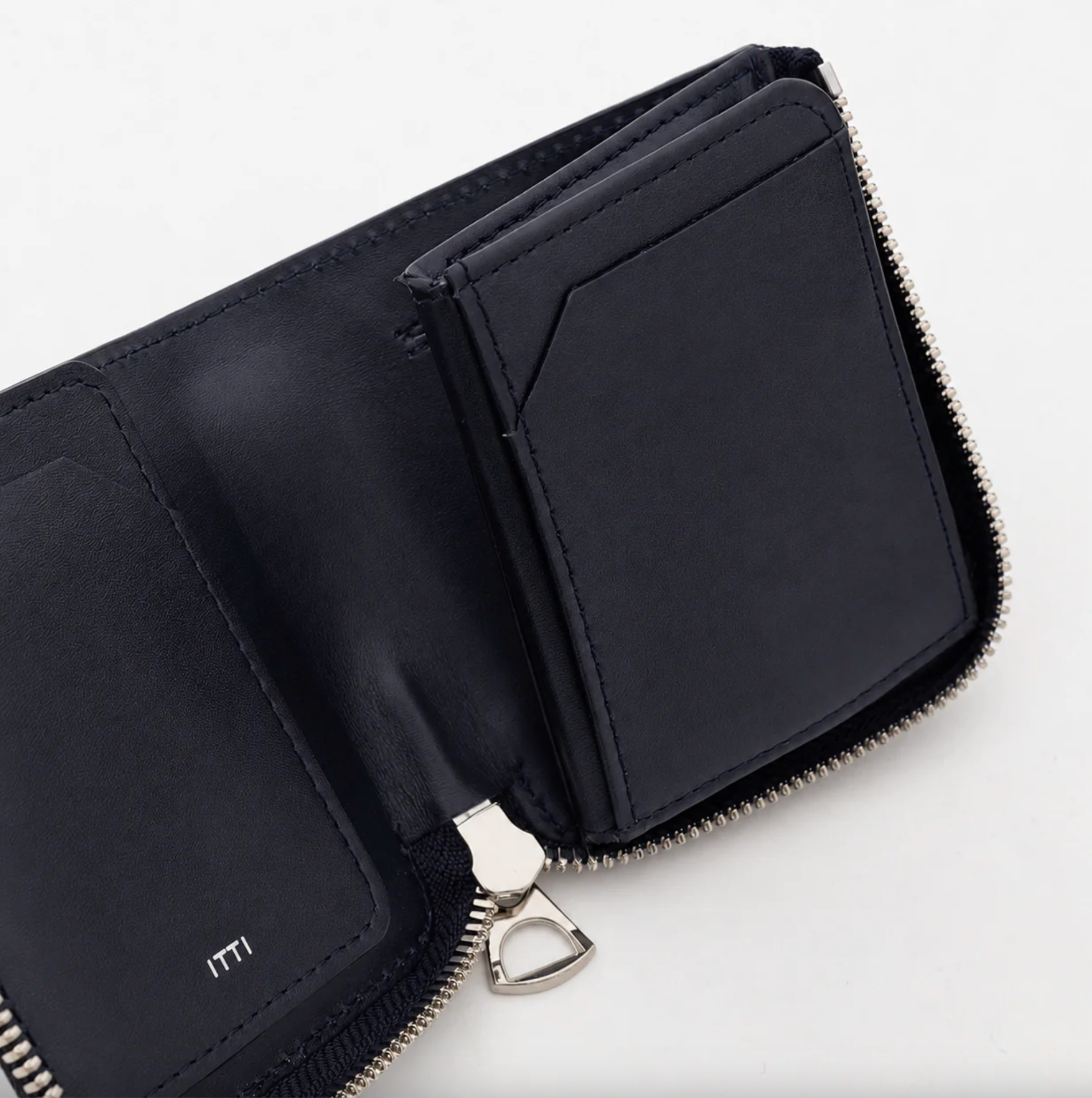 ITTI ( イッチ ) / CRISTY VERY COMPACT WLT .5 / AI CROCO