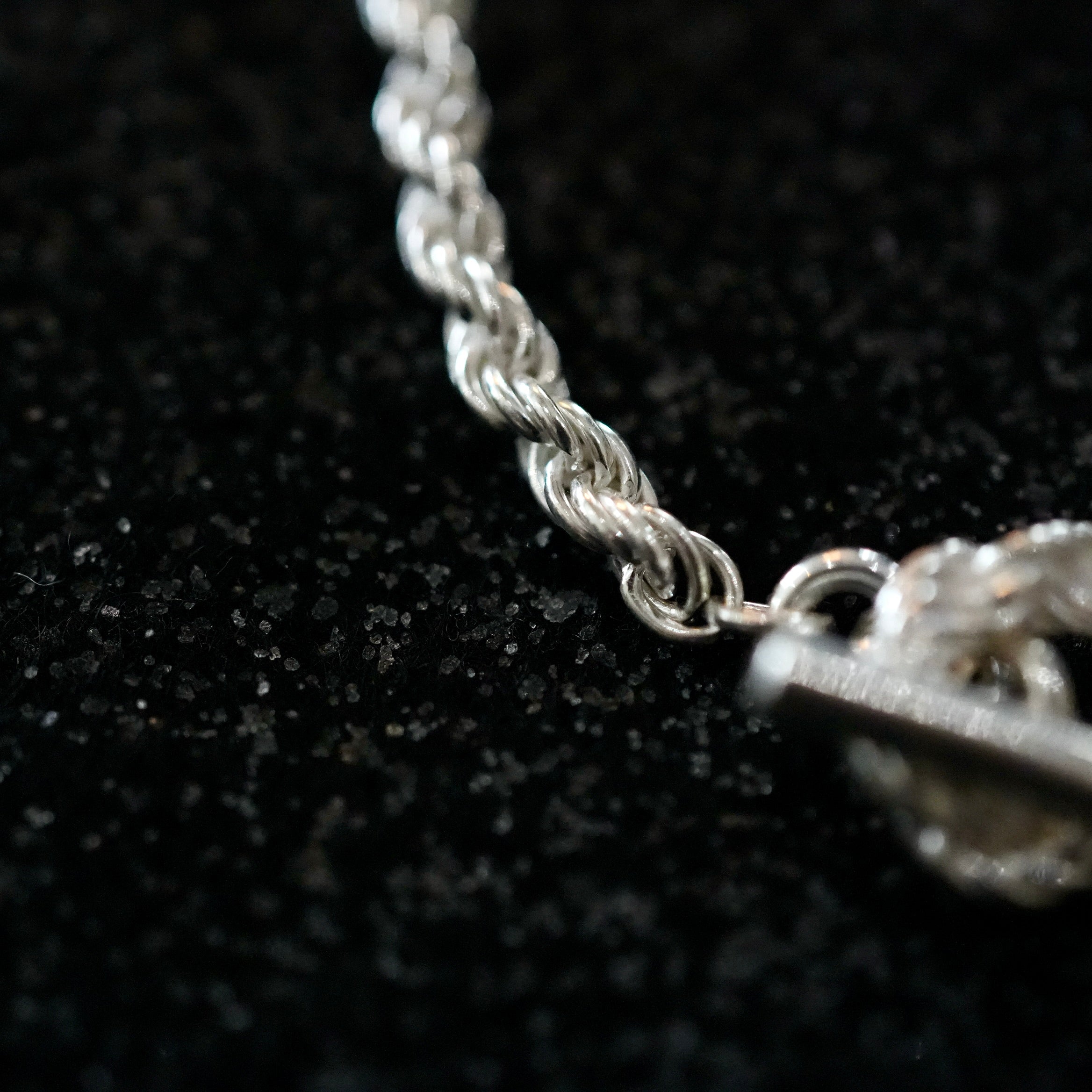 KULTUR 5 / Wire Bracelet