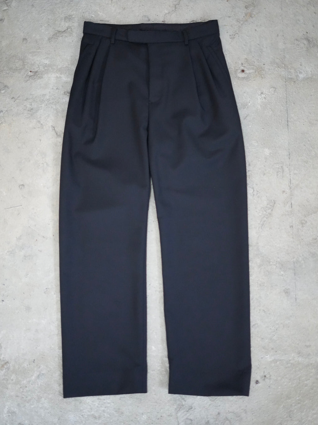 mando (マンド) wool mohair 2-tuck semi-wide pants