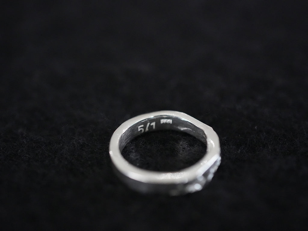 KULTUR 5 / Relief Ring Thin