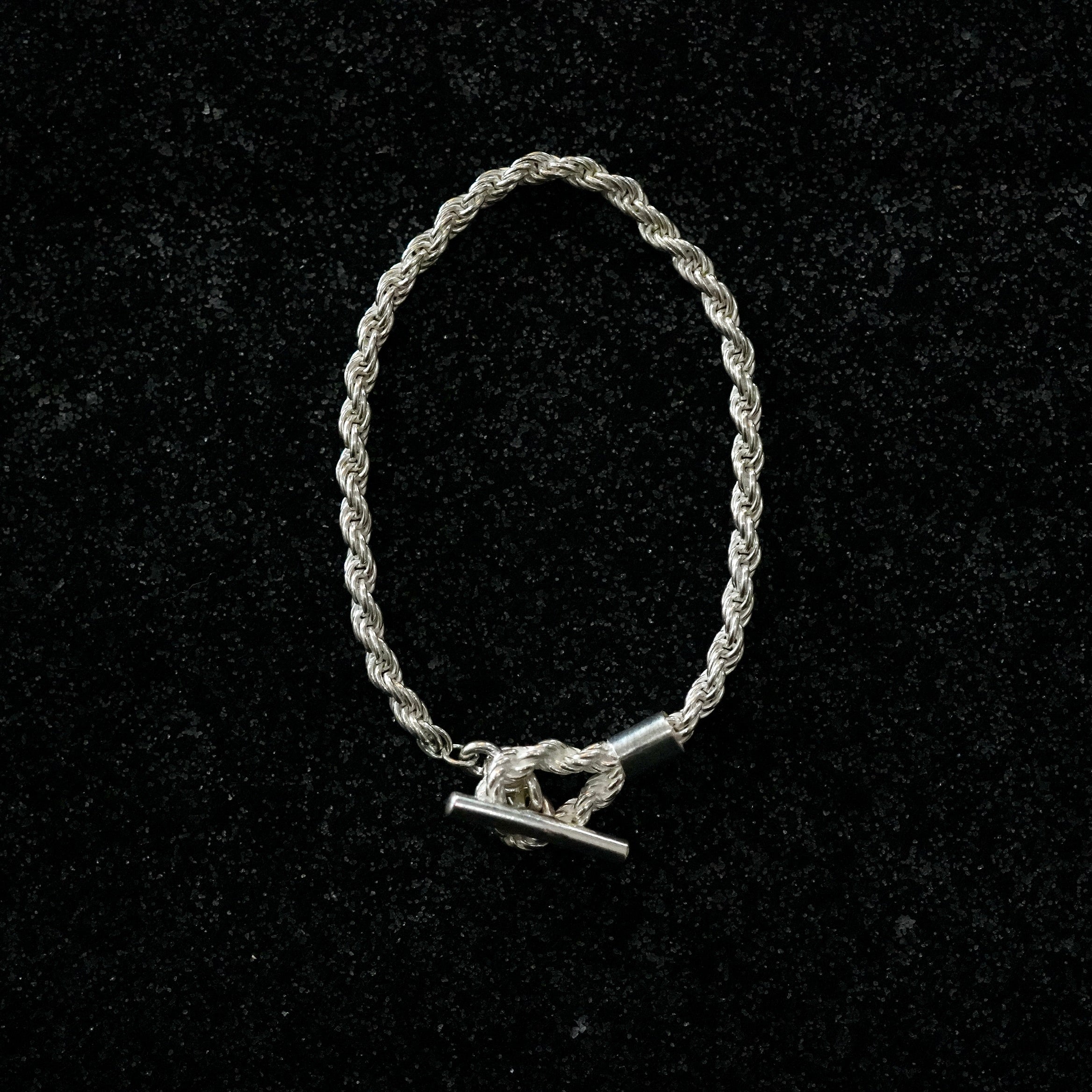 KULTUR 5 / Wire Bracelet