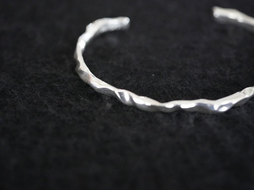 KULTUR 5 / Wave Bangle