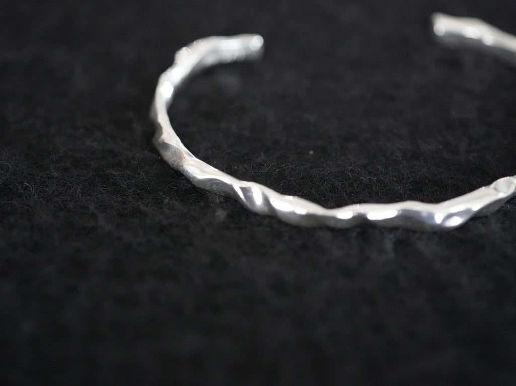 KULTUR 5 / Wave Bangle