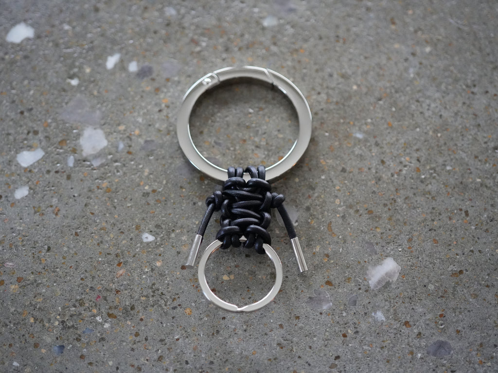 ITTI (イッチ) / CRISTY KNOTMAN RING  RAPTO JP Black