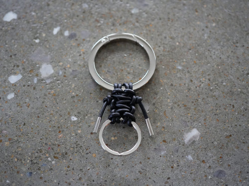 ITTI (イッチ) / CRISTY KNOTMAN RING  RAPTO JP Black