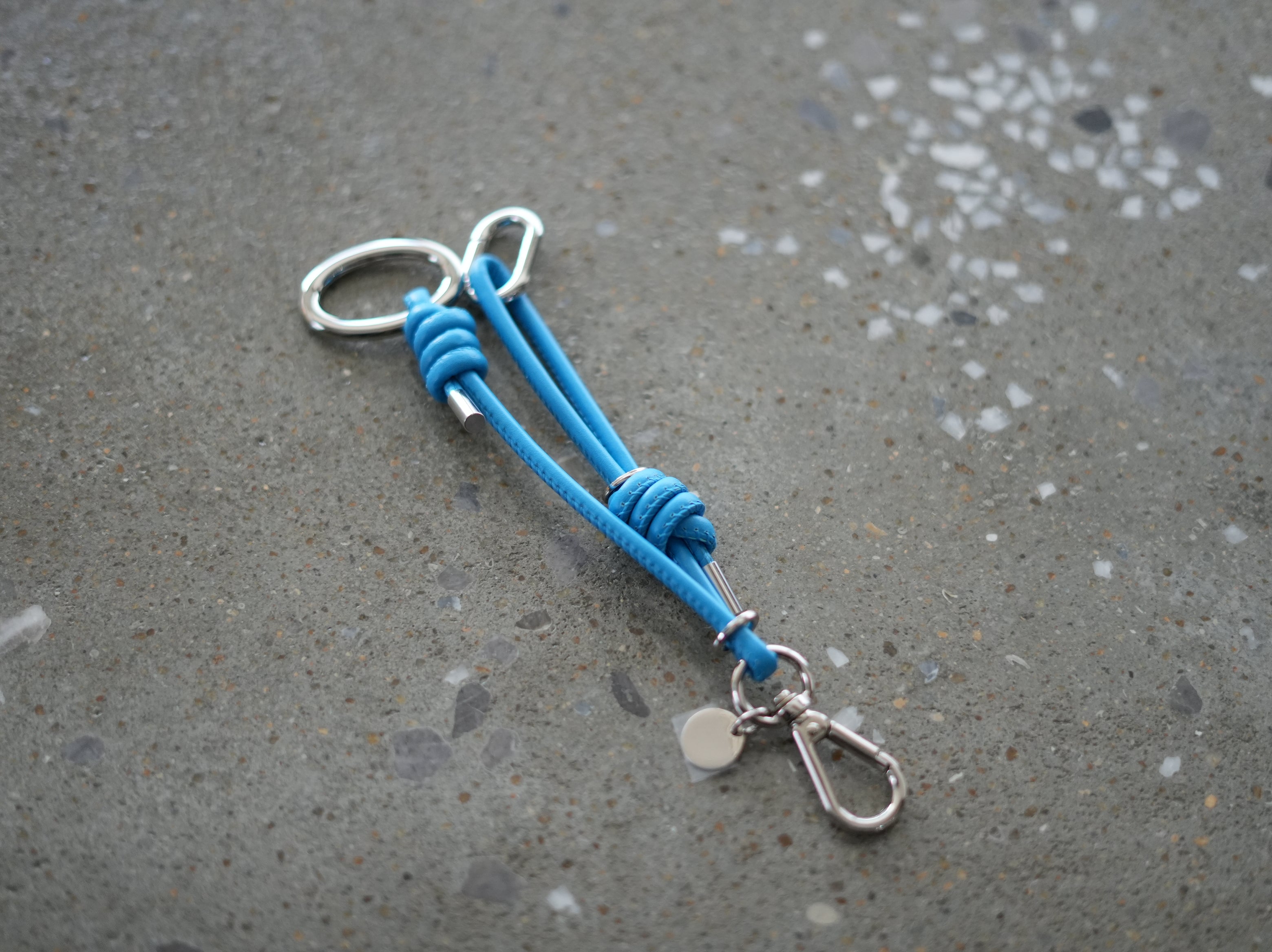 ITTI (イッチ) / CRISTY KNOT CODE CHARM O.Blu RAPTO JP レザーコードチャーム