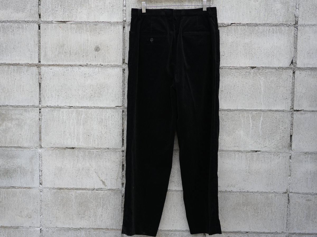 BISOWN ( ビソウン ) / MIXED-WALE CORDUROY NOTUCK SLACKS BLACK