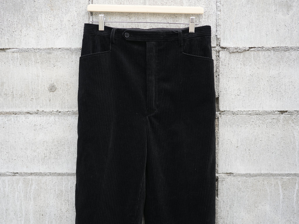 BISOWN ( ビソウン ) / MIXED-WALE CORDUROY NOTUCK SLACKS BLACK