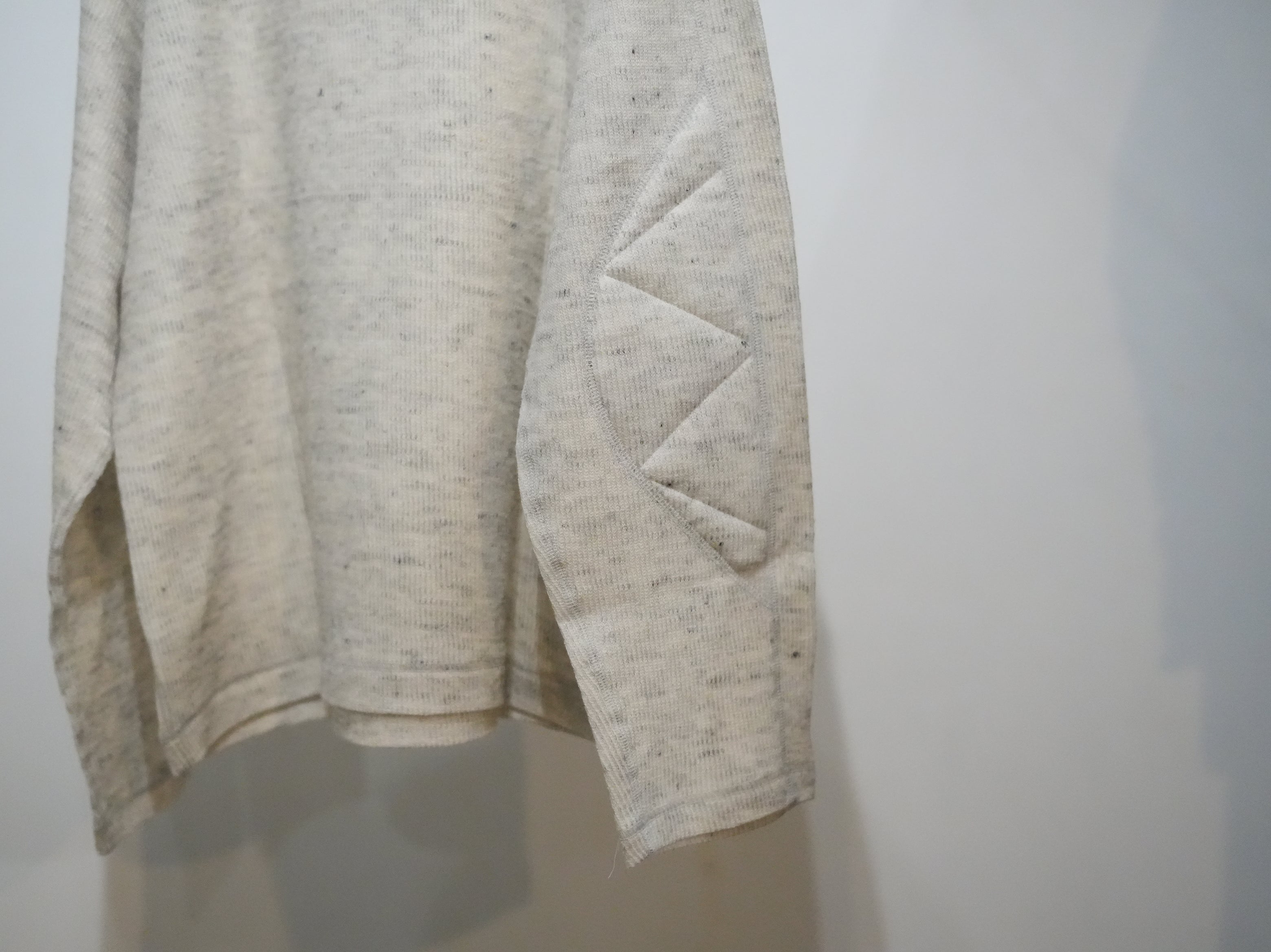 ensou. (エンソウ) / D-shaped Ling Sleeve Tee a.Oatmeal