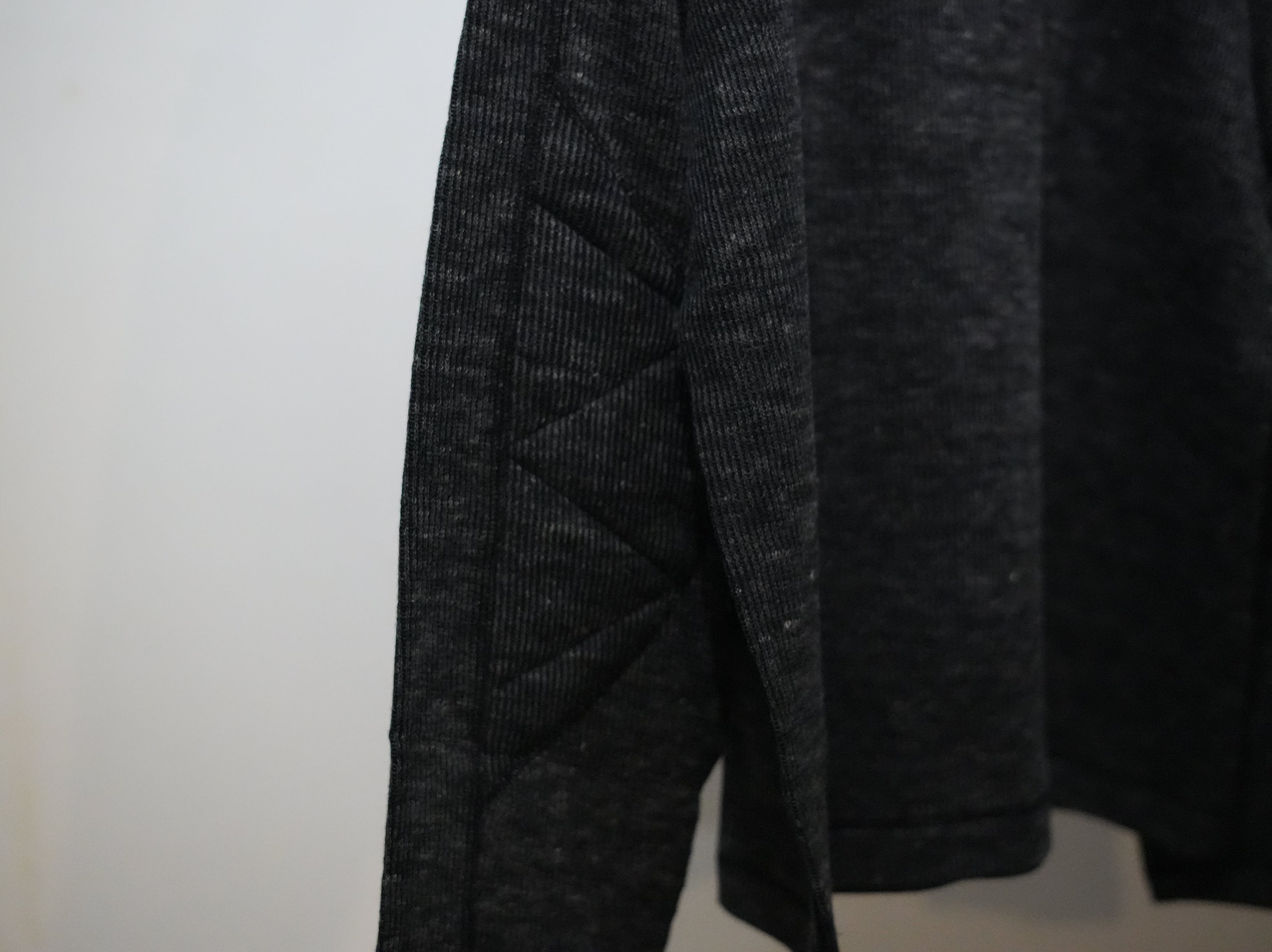 ensou. (エンソウ) / D-shaped Long Sleeve Tee a.Black