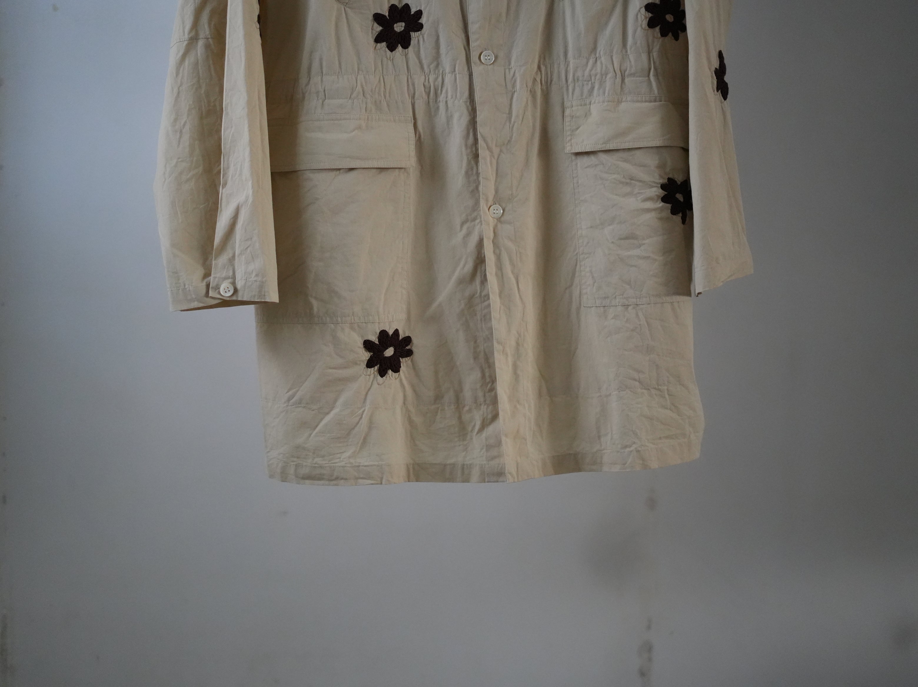 NOMA RHYTHM TEXTILE (ノーマ) / FLOWER EMBROIDERY HOODED COAT Beige