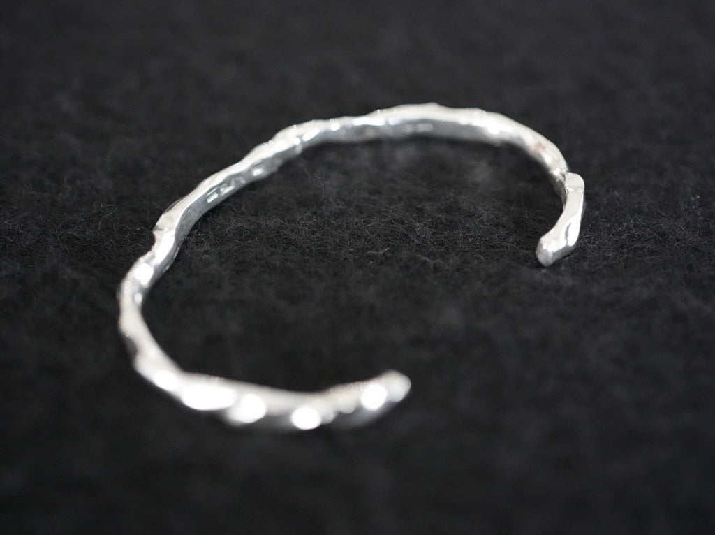 KULTUR 5 / Wave Bangle