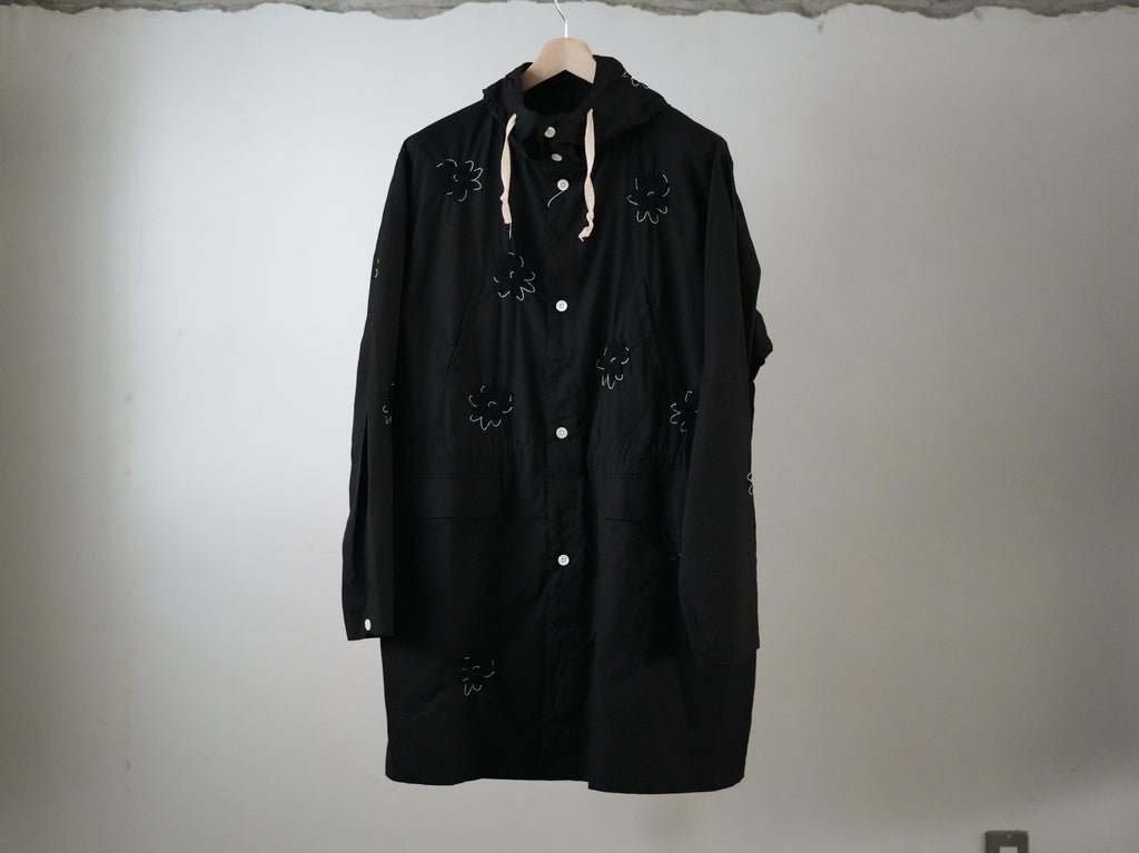NOMA RHYTHM TEXTILE (ノーマ) / FLOWER EMBROIDERY HOODED COAT black