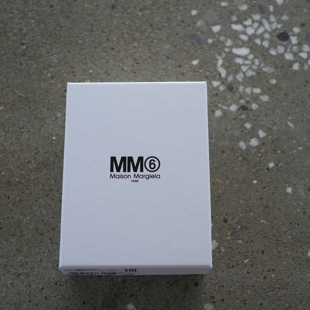 MM6 Maison Margiela ( エムエムシックス ) / Leather zip wallet