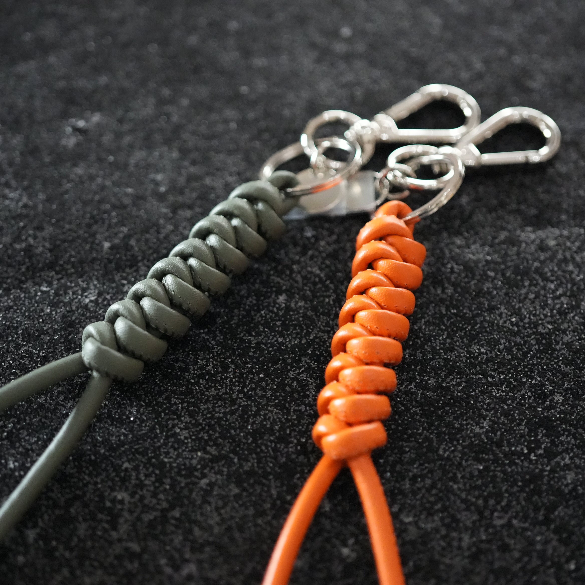 ITTI (イッチ) / CRISTY SNAKEKNOT CHARM STCOW - 26Q1 ORANGE