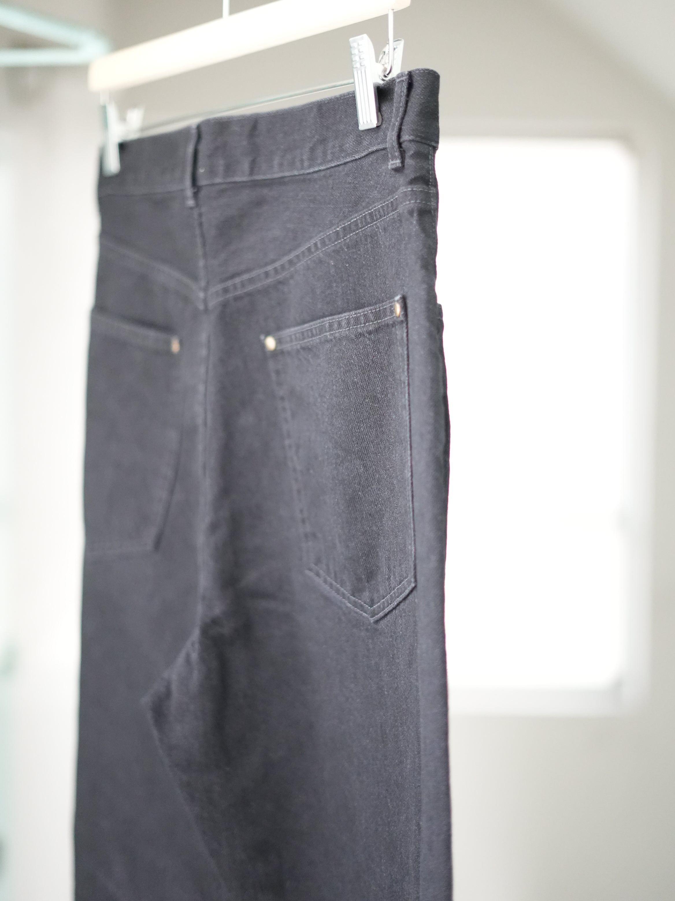 BISOWN (ビソウン) / CO/HE PURE STRAIGHT DENIM W BLK