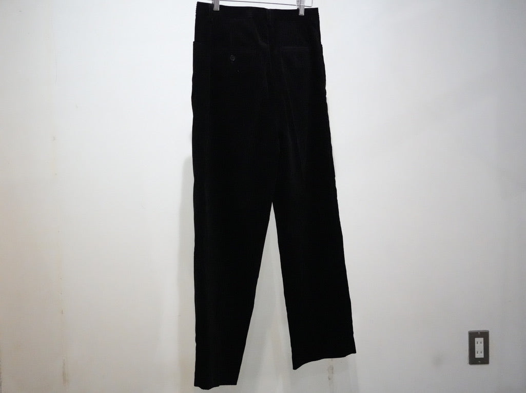 BISOWN ( ビソウン ) / MIXED-WALE CORDUROY NOTUCK SLACKS BLACK