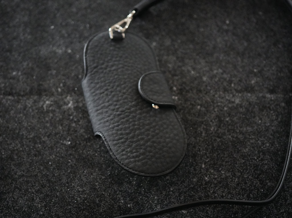ITTI (イッチ) /HERRIE GLASSES NECKLACE DIPLO SKY BLACK