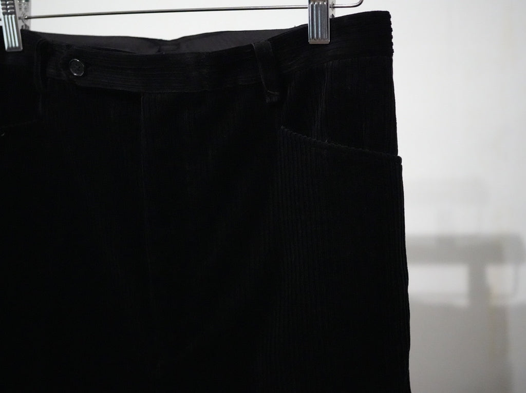 BISOWN ( ビソウン ) / MIXED-WALE CORDUROY NOTUCK SLACKS BLACK