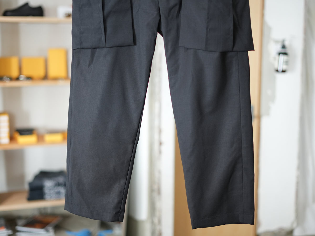seishin / Big pocket cropped pants wool