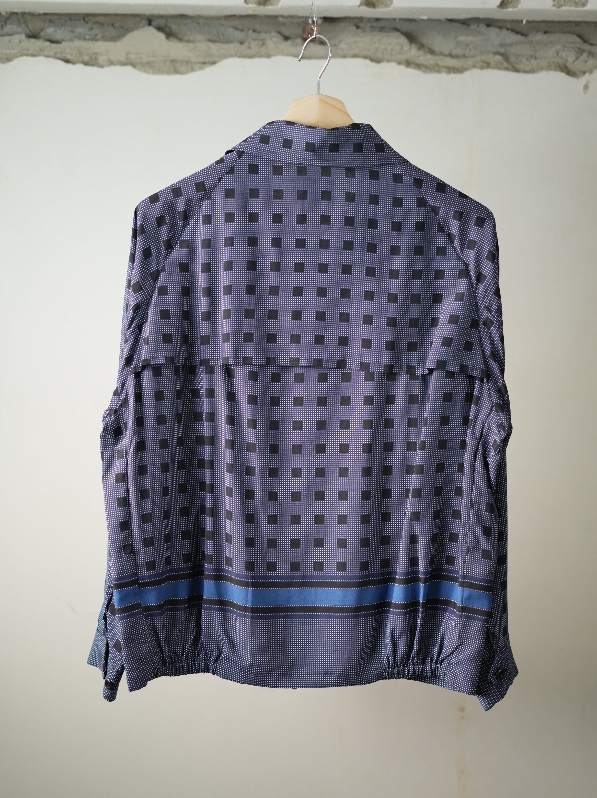 mando (マンド) / Square Dot Swing Top