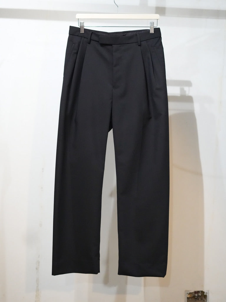 mando (マンド) wool mohair 2-tuck semi-wide pants