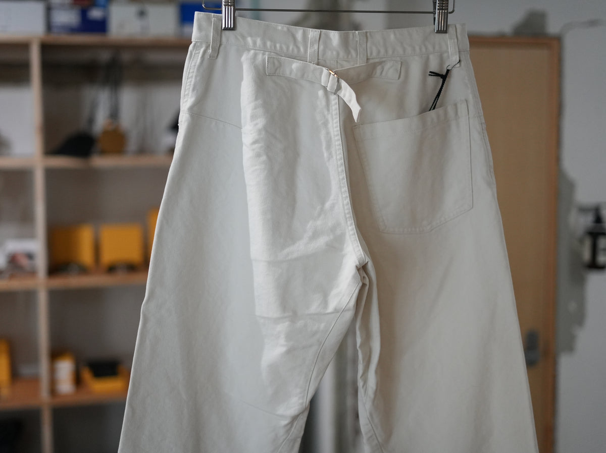 ensou. (エンソウ) / Lunar Jeans Ivory