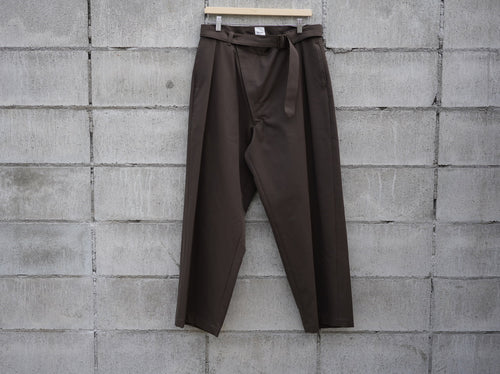 BISOWN ( ビソウン ) / WOOL COTTON BELTED PANTS KHAKI