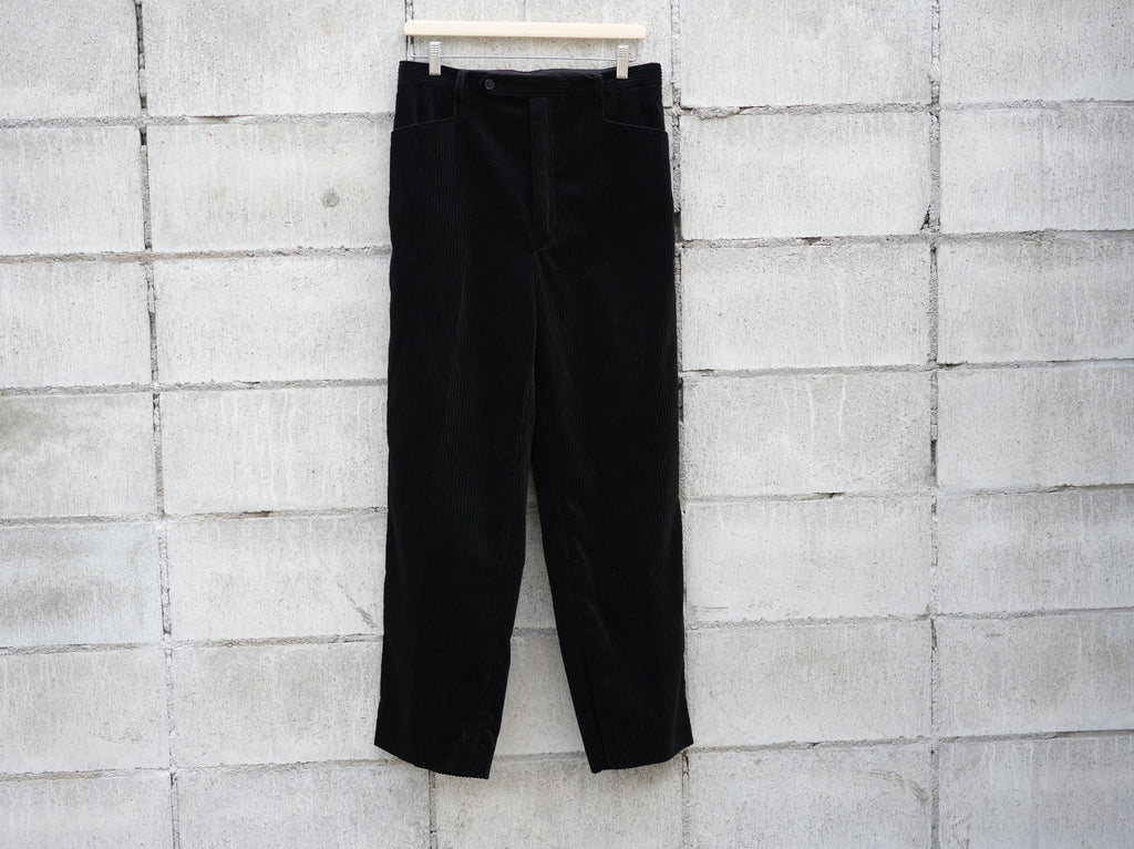 BISOWN ( ビソウン ) / MIXED-WALE CORDUROY NOTUCK SLACKS BLACK