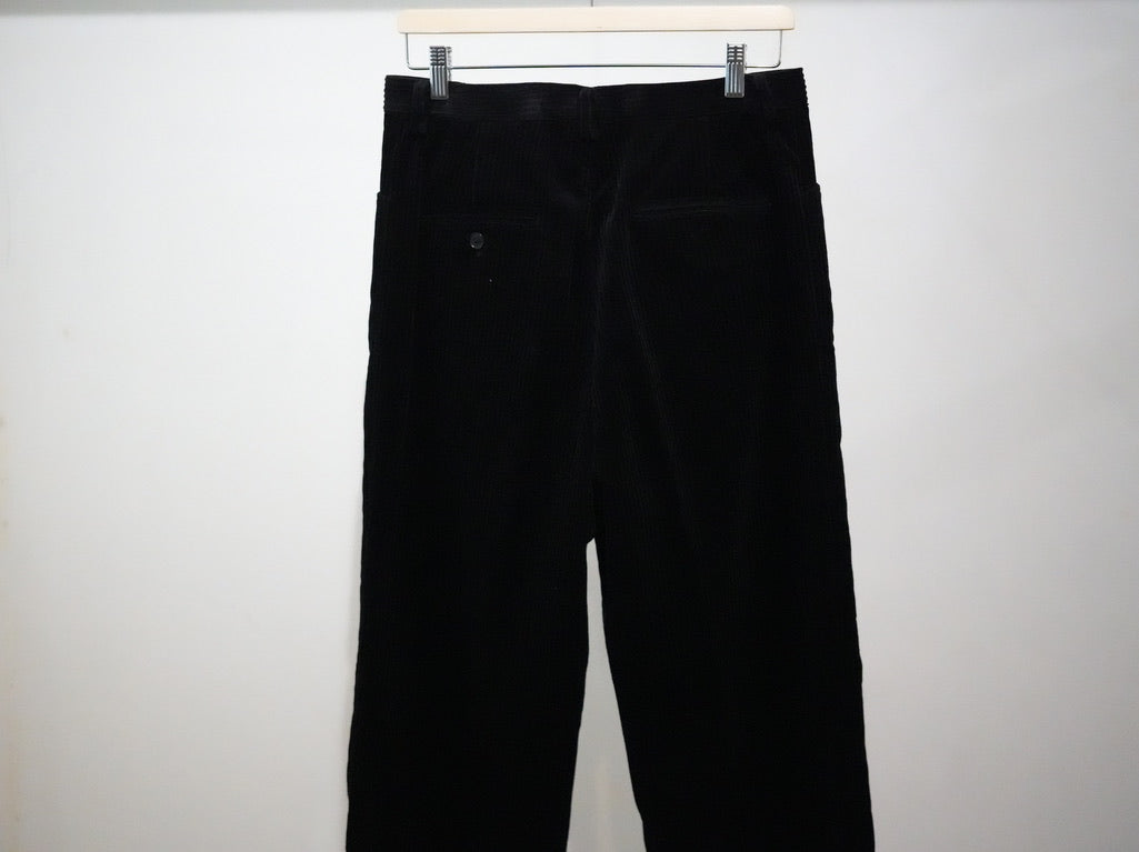 BISOWN ( ビソウン ) / MIXED-WALE CORDUROY NOTUCK SLACKS BLACK