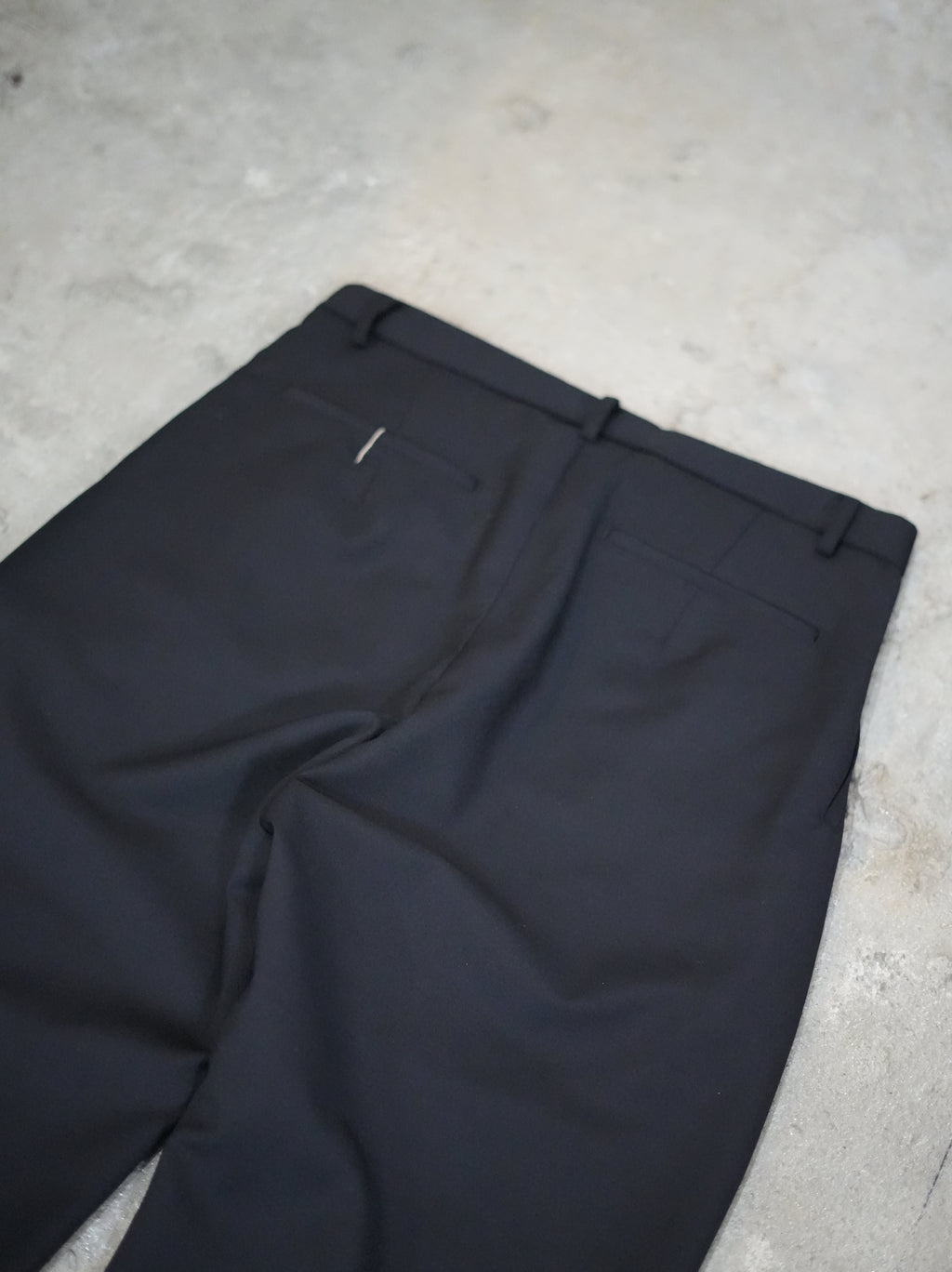 mando (マンド) wool mohair 2-tuck semi-wide pants