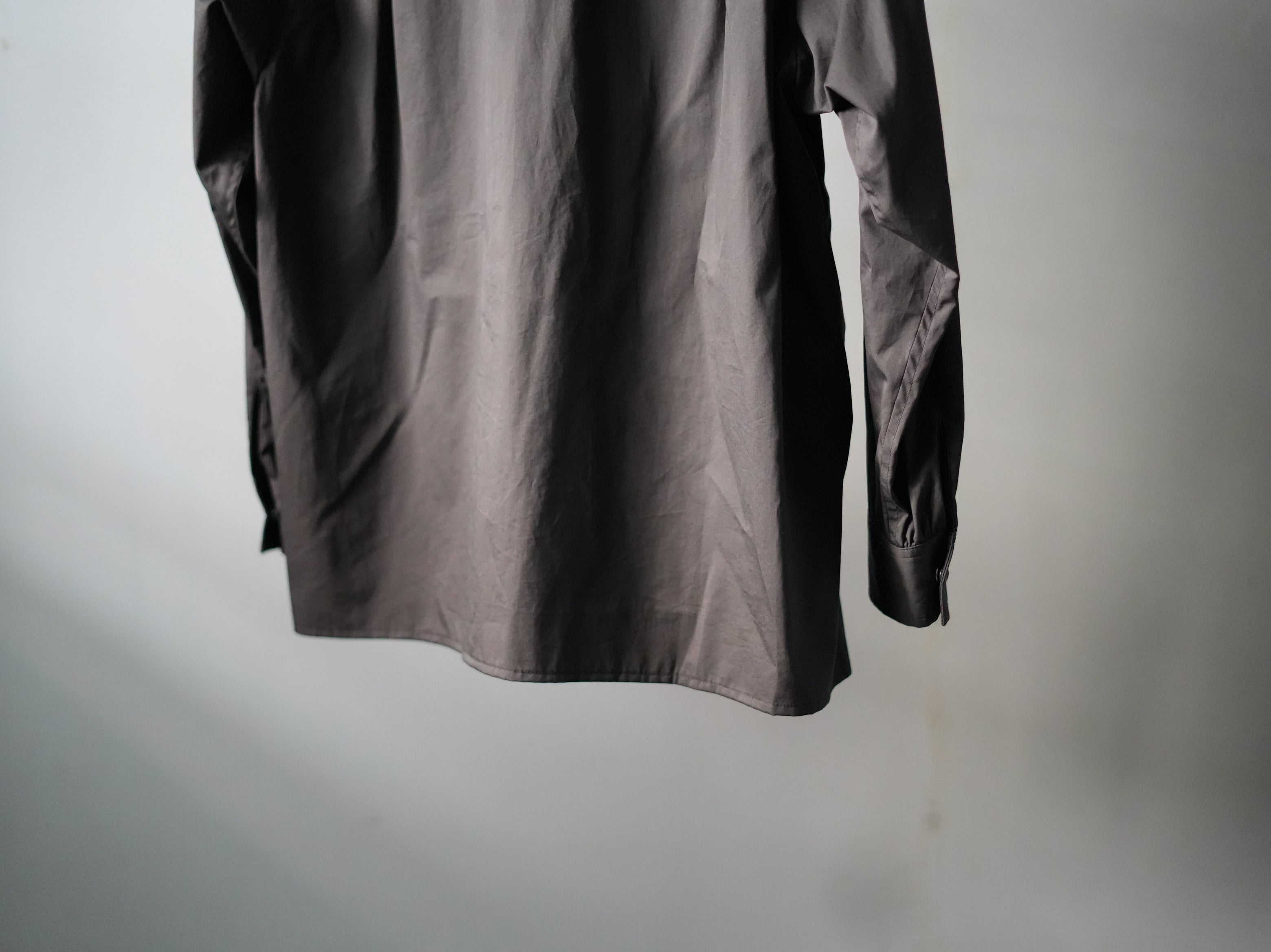 mando (マンド) / Front Zip Rib Panel Shirt