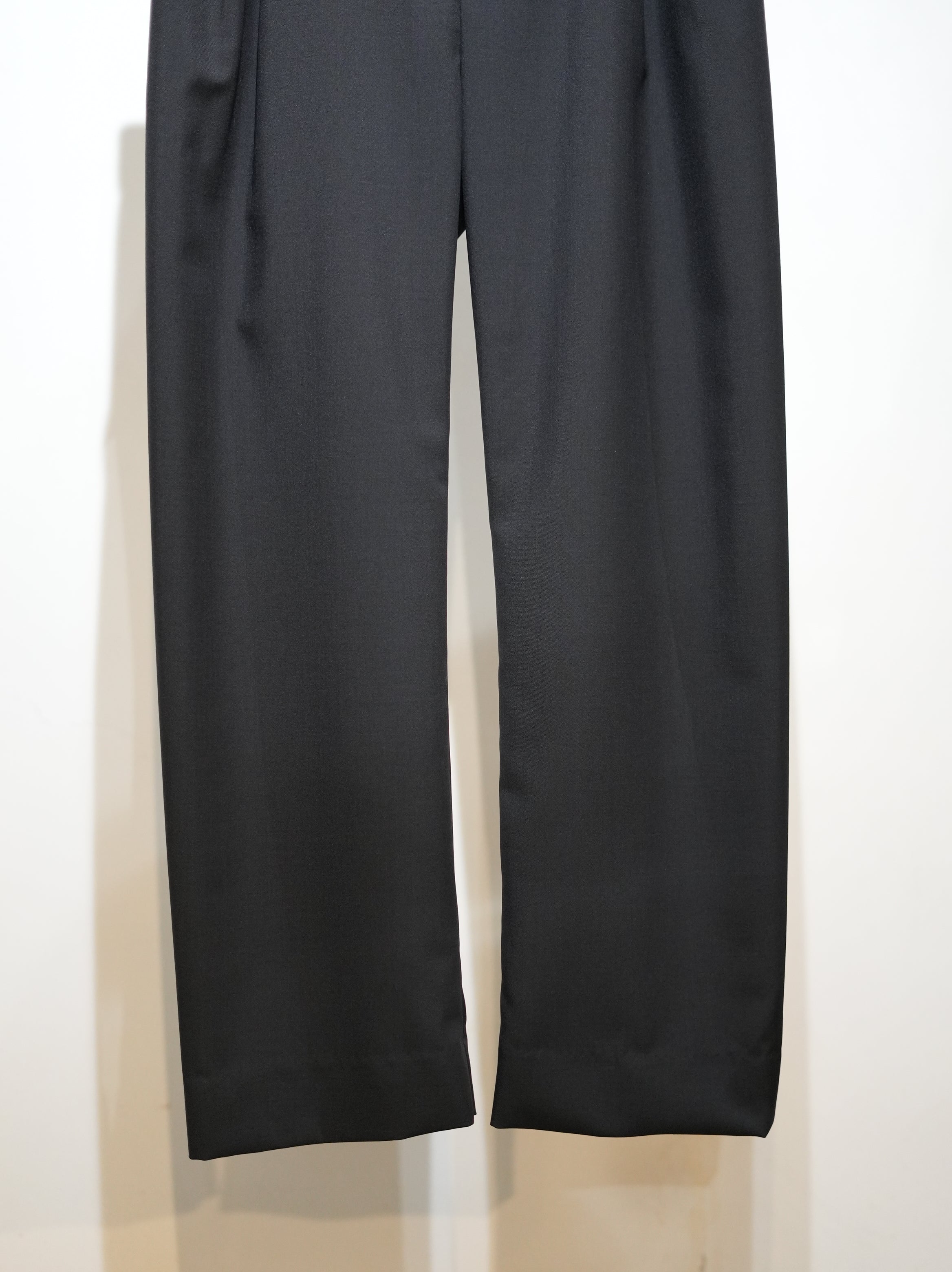 mando (マンド) wool mohair 2-tuck semi-wide pants