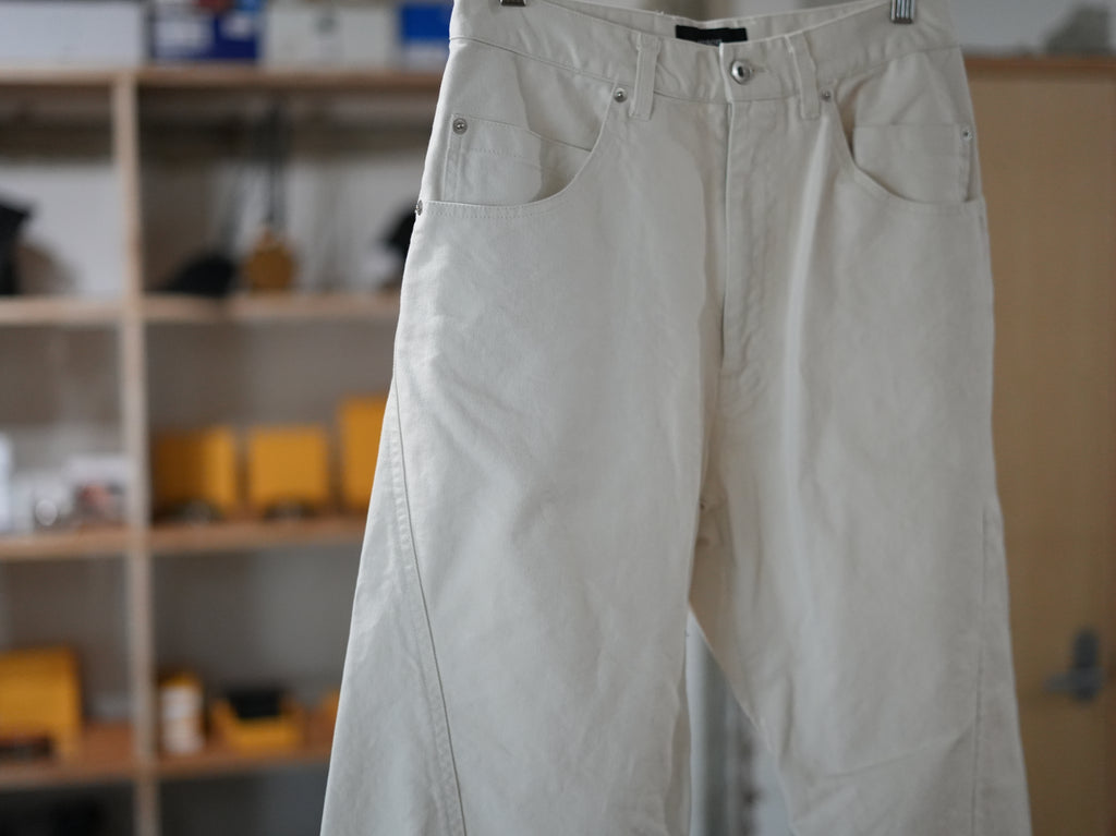 ensou. (エンソウ) / Lunar Jeans Ivory