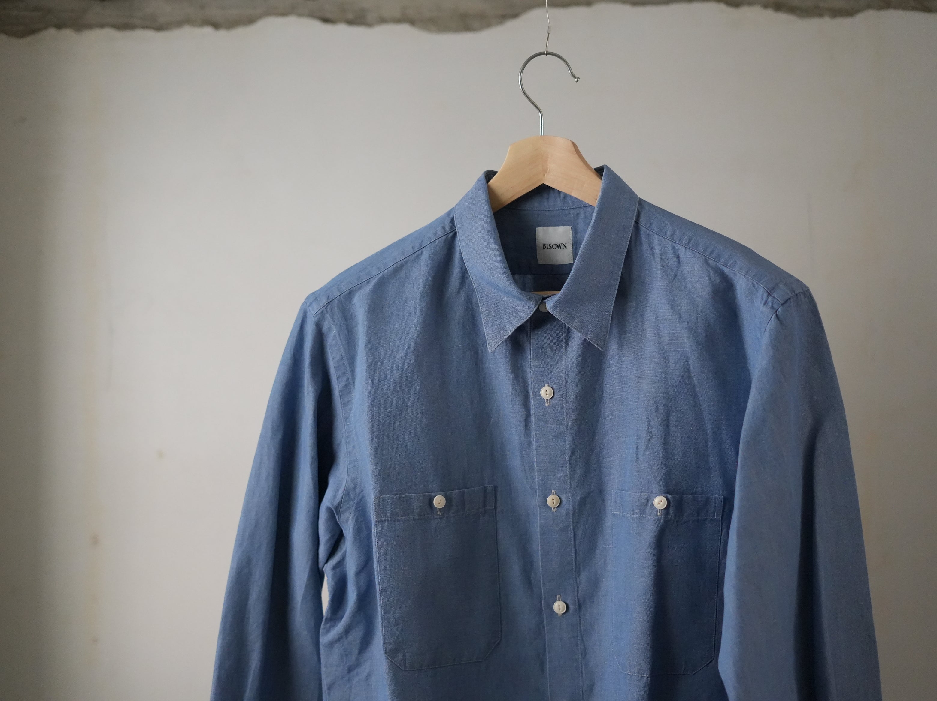 BISOWN ビソウン コットンリネン シャンブレーシャツ Light Indigo