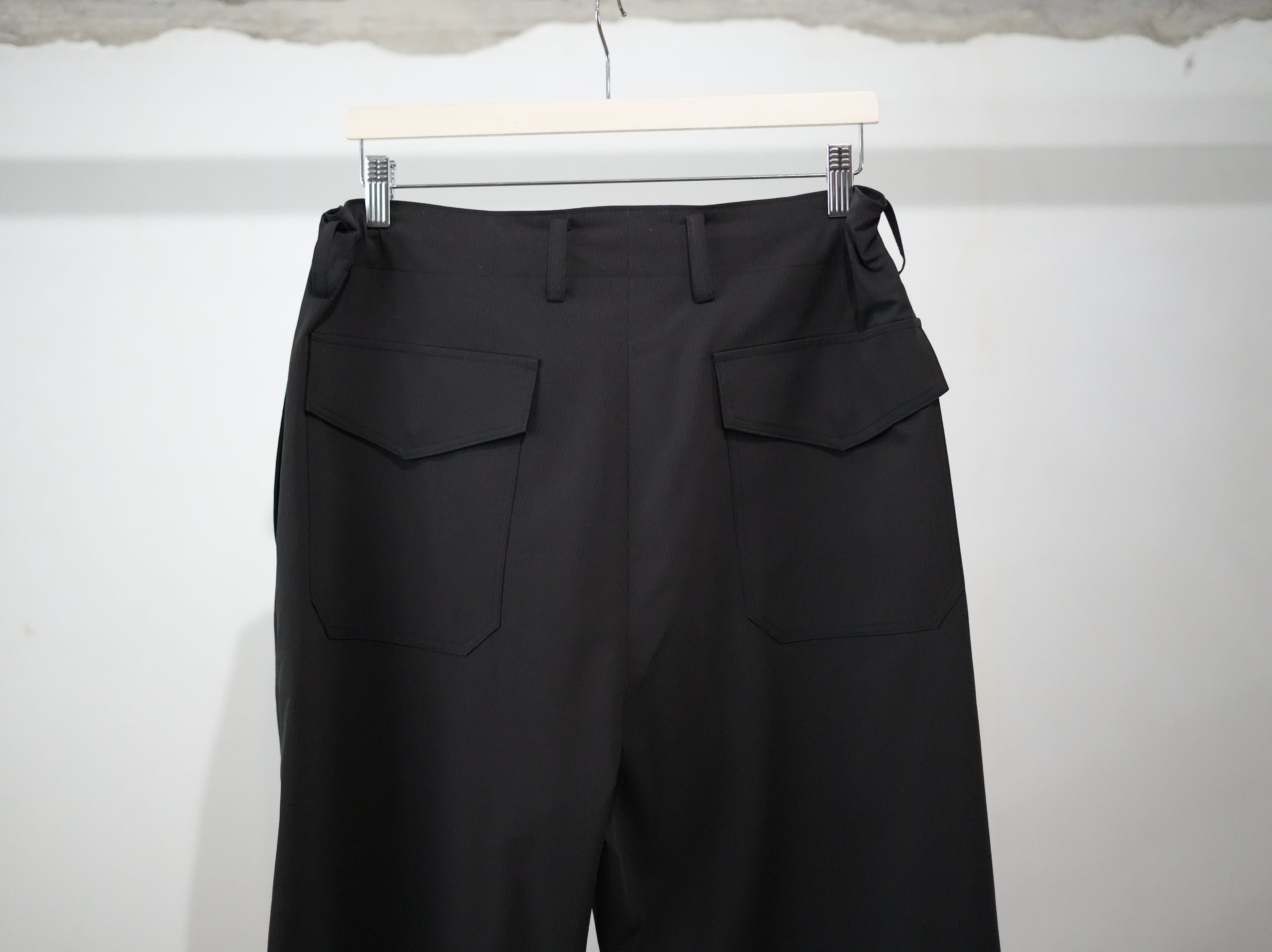 ensou. (エンソウ) / Double Front Derby Pants a. Black
