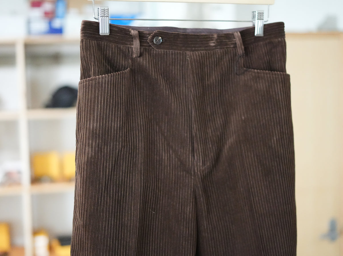 BISOWN ( ビソウン ) / MIXED-WALE CORDUROY NOTUCK SLACKS BROWN